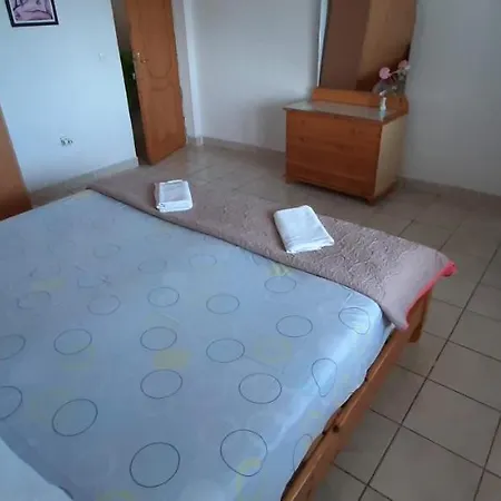 Konukevi And Tavern Leo Saranda