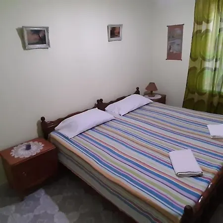 And Tavern Leo * ساراندا