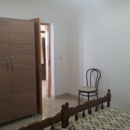 بيت ضيافة And Tavern Leo *