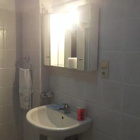 بيت ضيافة And Tavern Leo ساراندا