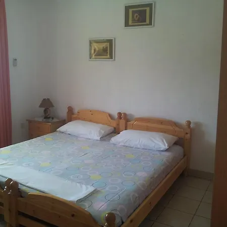 Guest house And Tavern Leo Sarande