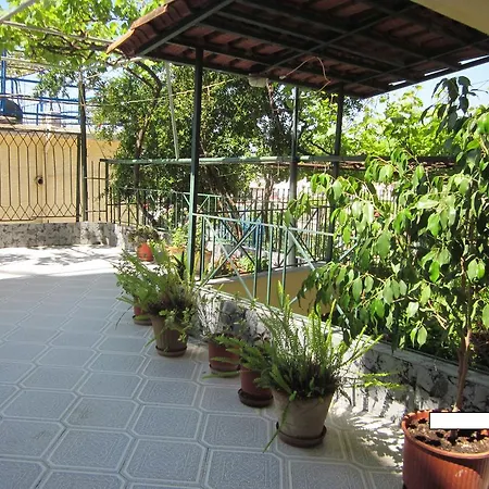 Guest house And Tavern Leo Sarande