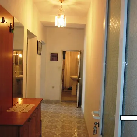 Guest house And Tavern Leo