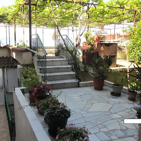 بيت ضيافة And Tavern Leo *