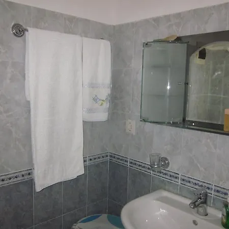 Guest house And Tavern Leo Sarande
