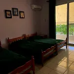 And Tavern Leo * Sarandë