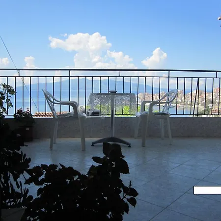 Pensionat And Tavern Leo Sarandë