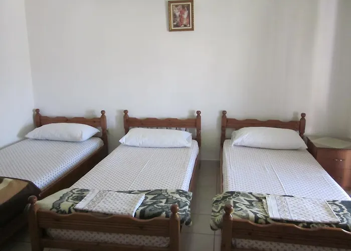 And Tavern Leo Sarandë